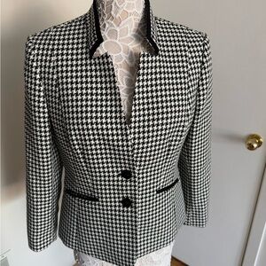 Tahari Houndstooth Blazer, Size 12 - Classic Style